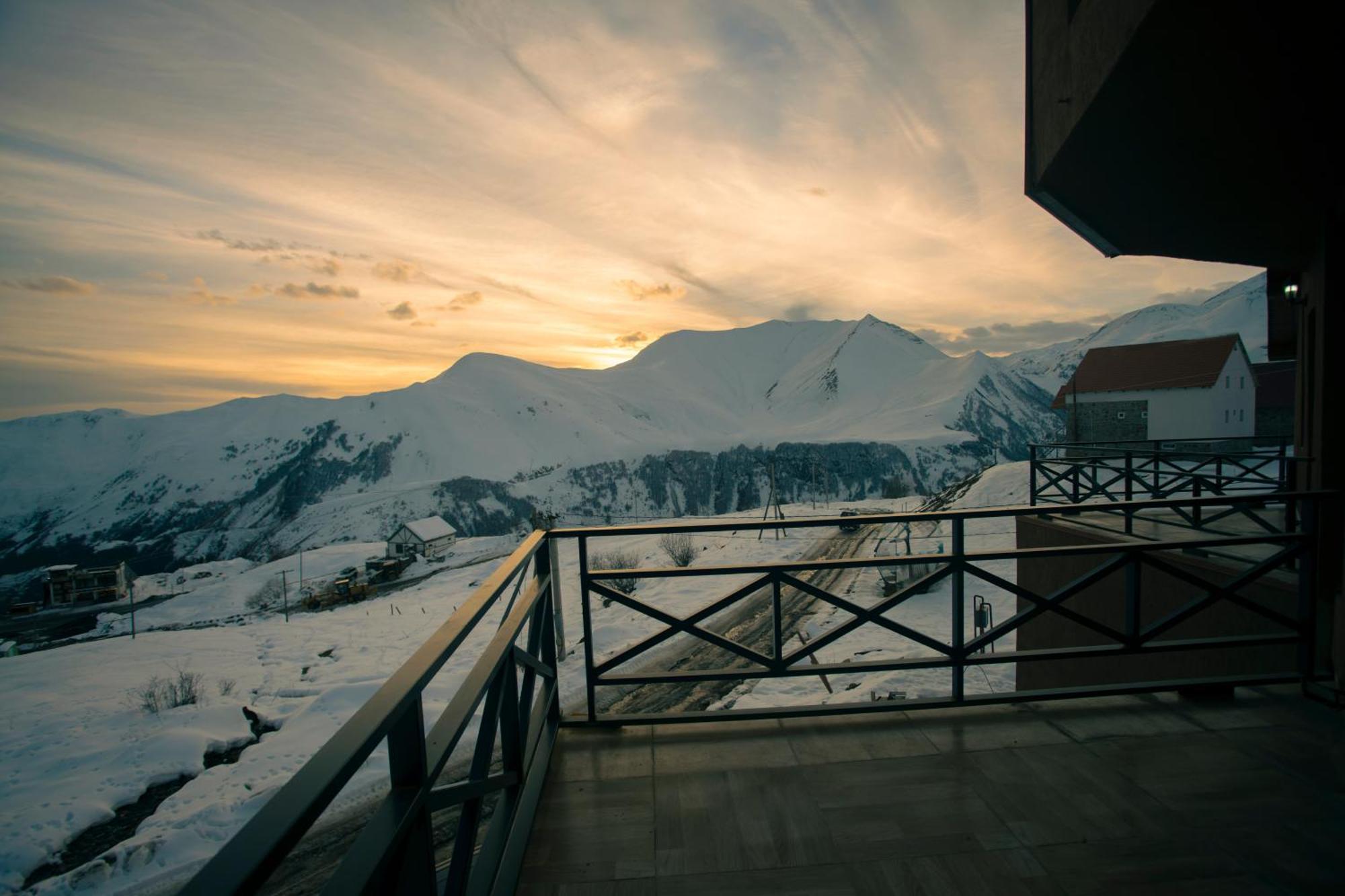Hostel The Hills Gudauri Exteriér fotografie